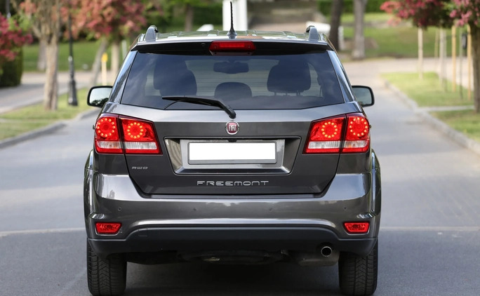 Fiat Freemont cena 56800 przebieg: 90000, rok produkcji 2015 z Toruń małe 781